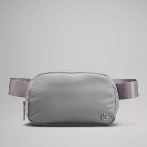 Lululemon Everywhere Belt Bag 1L - Silver Drop.